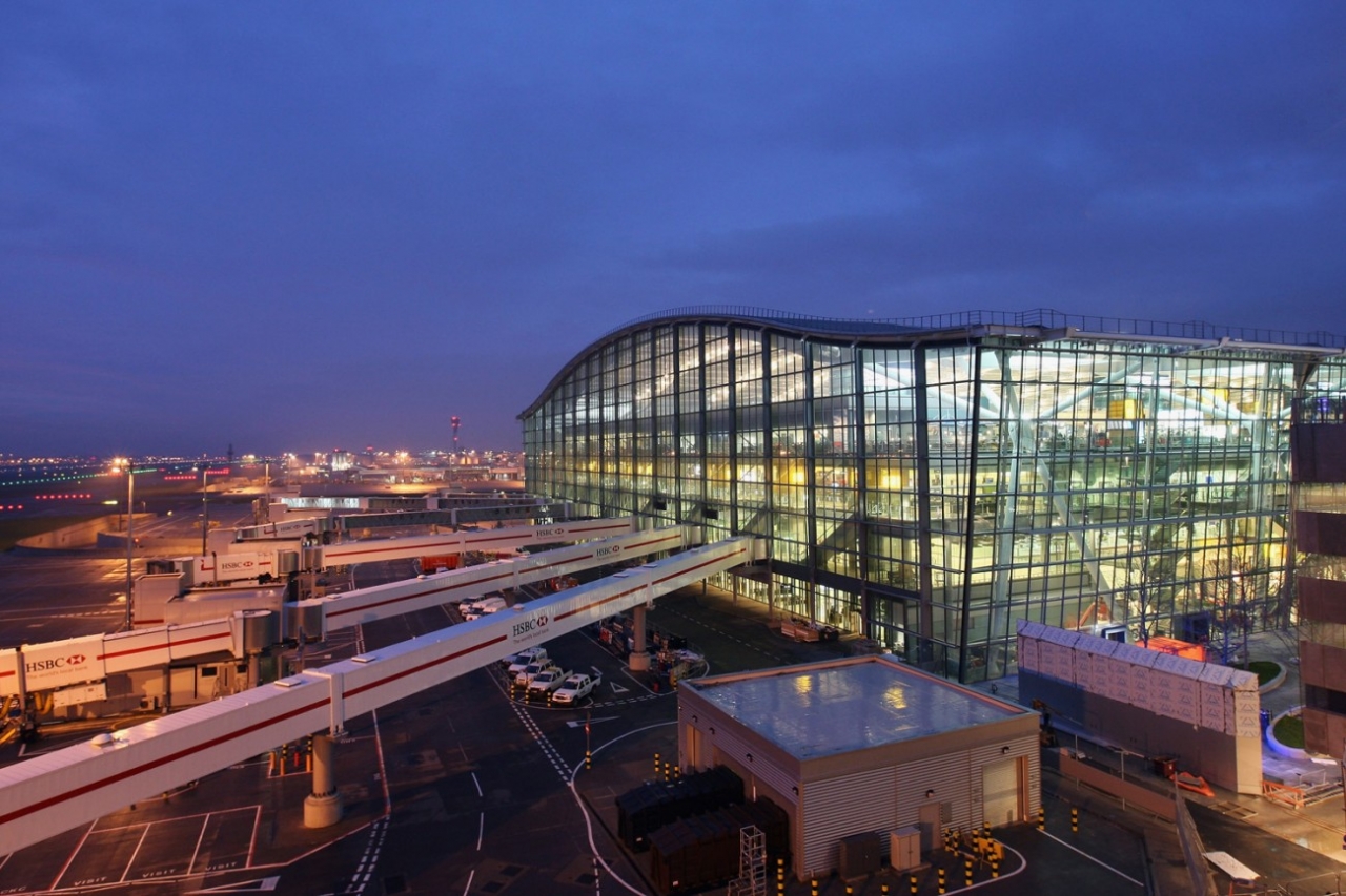 3. London Heathrow Airport, England (LHR)